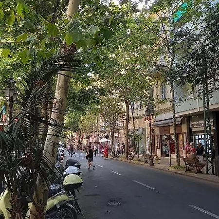 Garibaldi 111 Апартаменти Санремо